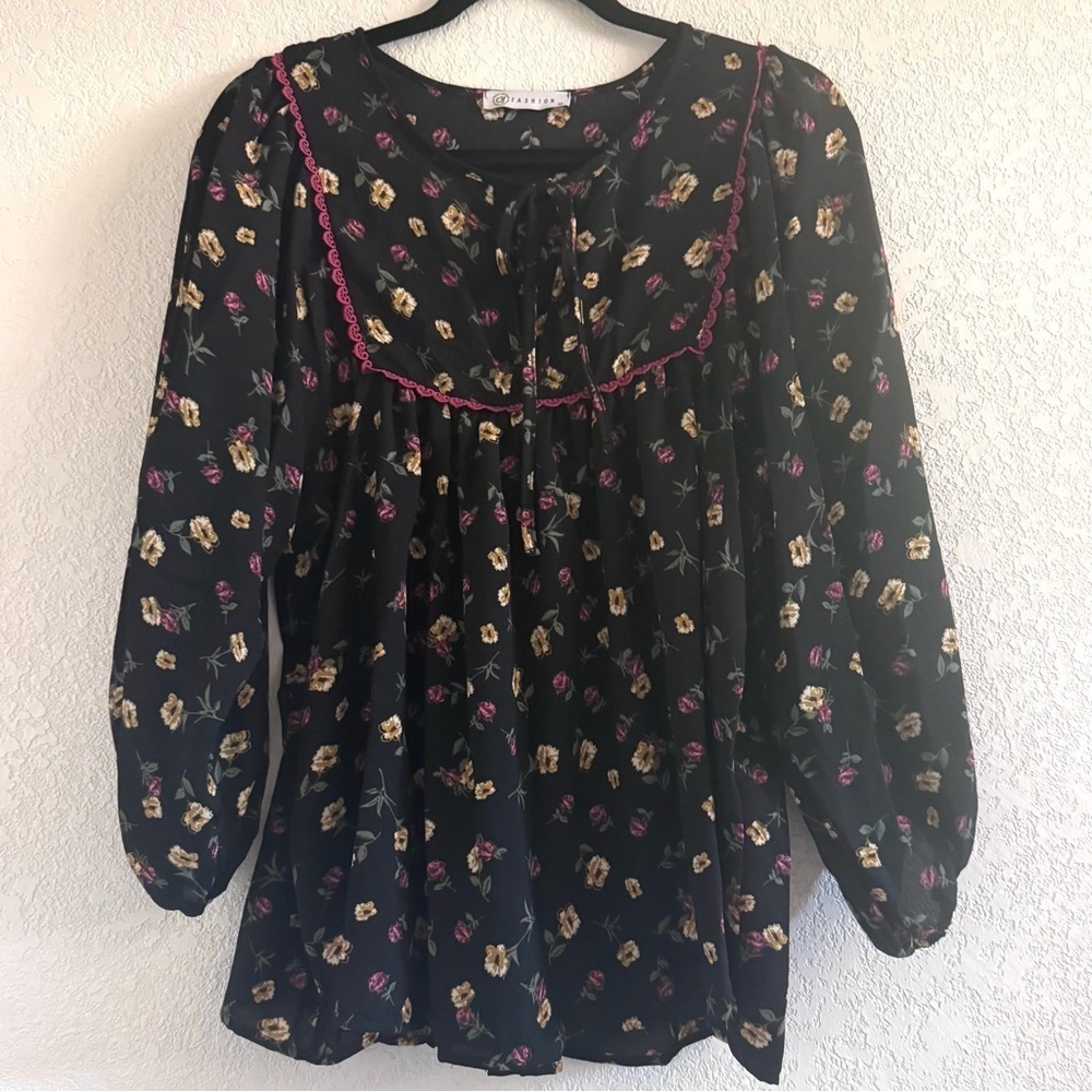 Floral Black,pink,yellow Tunic,intricate detail,balloon
Sleeve,heart lace